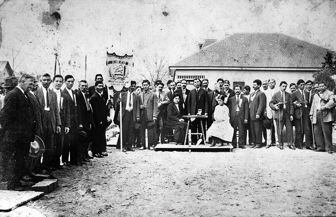 Jovita Idar and members of Union of Stone Mason and Bricklayers, Laredo, Texas, ca. 1915